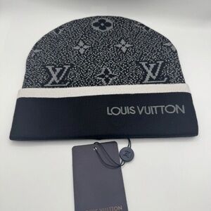 Louis Vuitton Monogram Black and White Hat